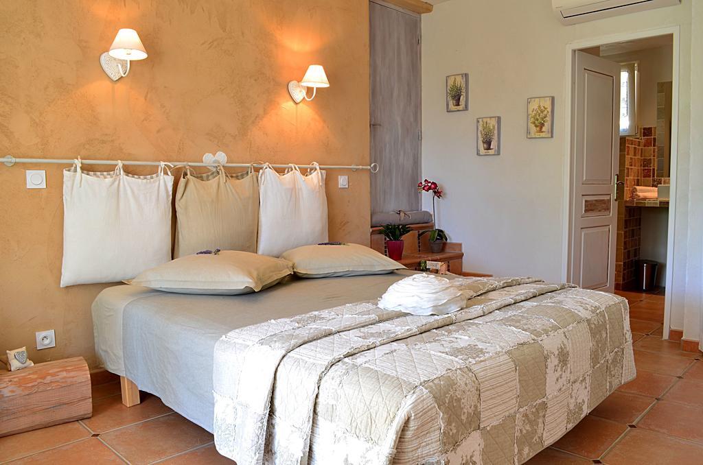 Lavandaline Entrecasteaux Chambre photo
